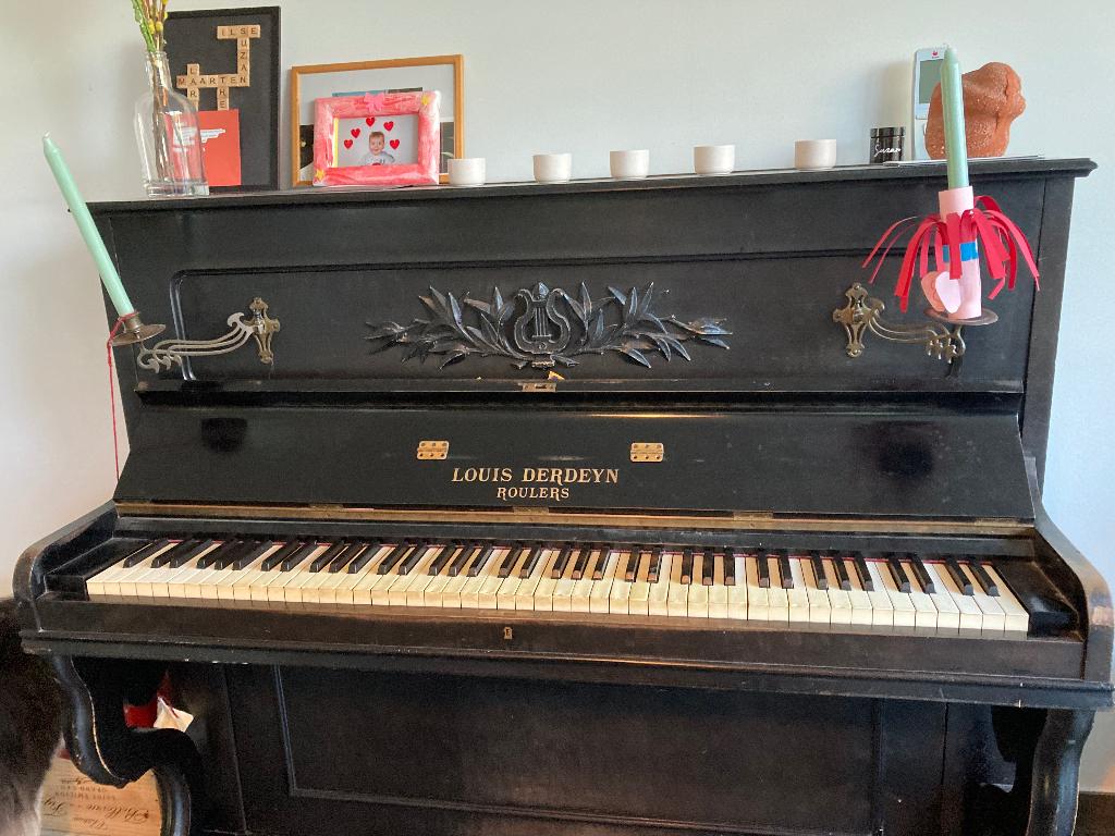 Piano, Muziek en Instrumenten, Piano's, Ophalen, Gebruikt, Zwart, Piano