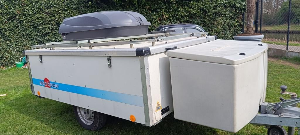 CHARIOT À BAGAGES AVEC COUVERCLE, Enlèvement