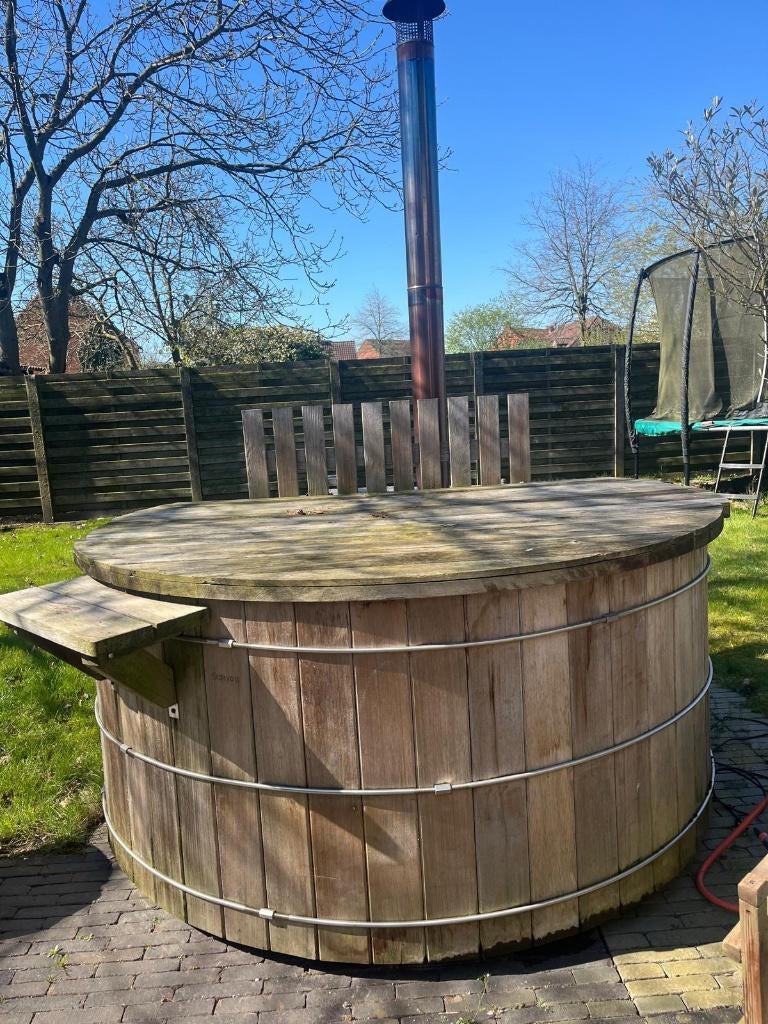 Hottub van Storvatt, Tuin en Terras, Bubbelbaden en Hottubs, Ophalen, Gebruikt, Trap, Vast