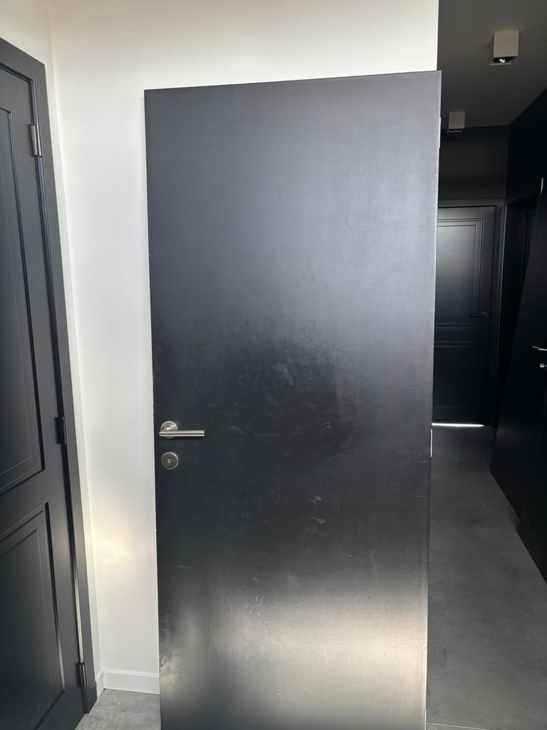 GRATIS 4 binnendeuren ( 2 x 83 cm breed en 2 x 93 cm breed), Ophalen, Gebruikt, Binnendeur