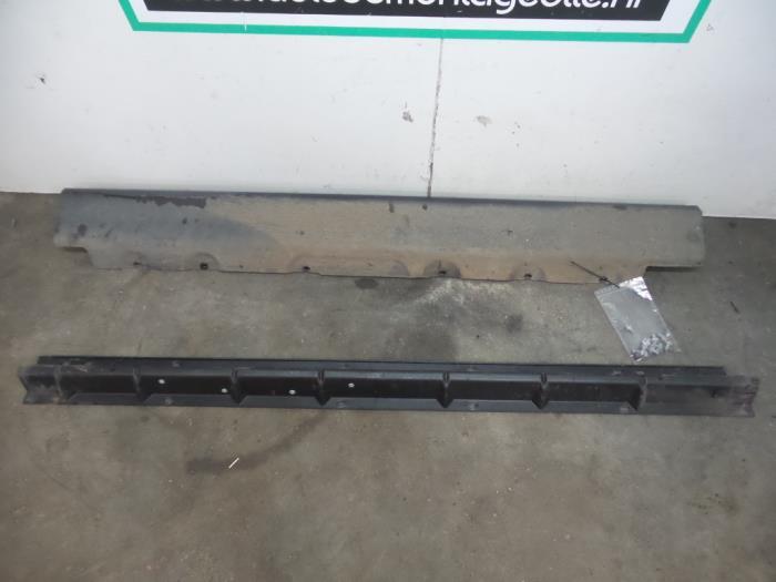 Zijskirt rechts van een BMW X5 (X5 00-) (442/6), Gebruikt, -, -, Ophalen of Verzenden