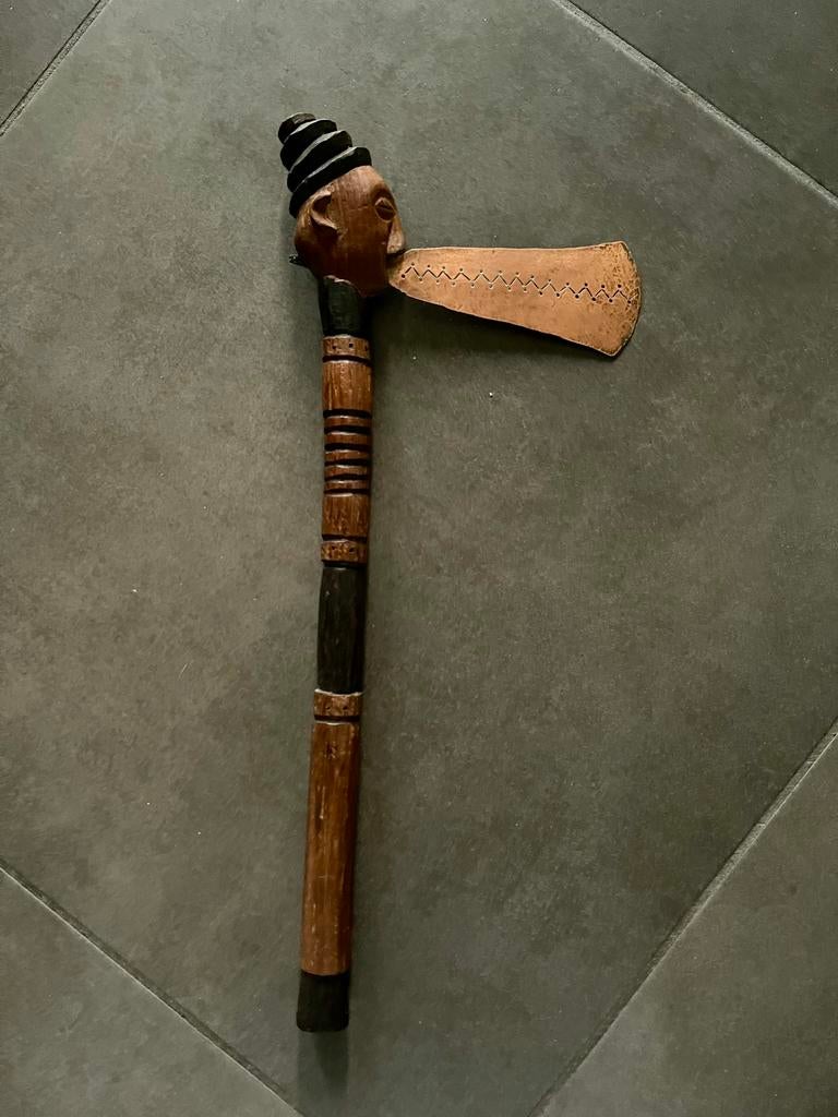 Oude Afrikaanse bijl - R.d.Congo, Verzenden