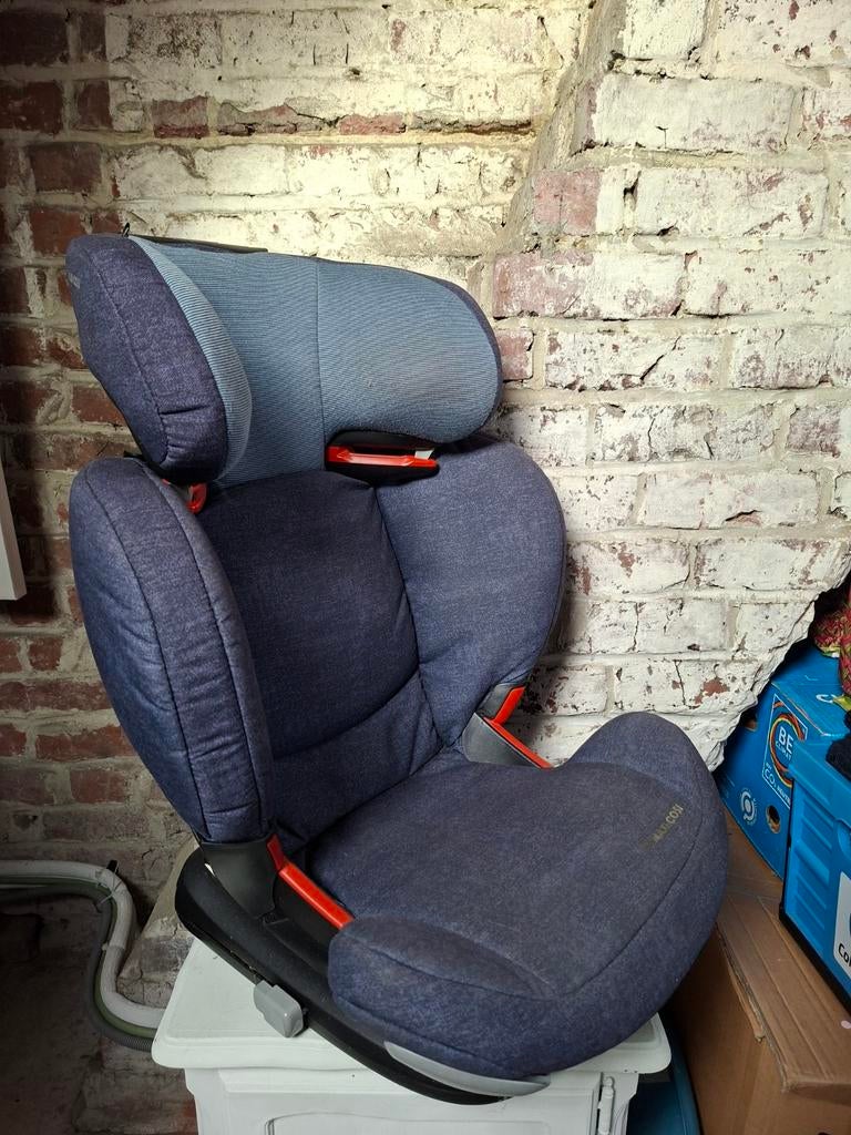 Siège pour enfant Maxicosi, Enfants & Bébés, Sièges auto, Enlèvement