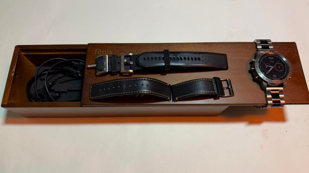 Garmin Fenix Chronos, Sports & Fitness, Enlèvement, Utilisé, Course à pied, Compteur de vitesse ou Podomètre