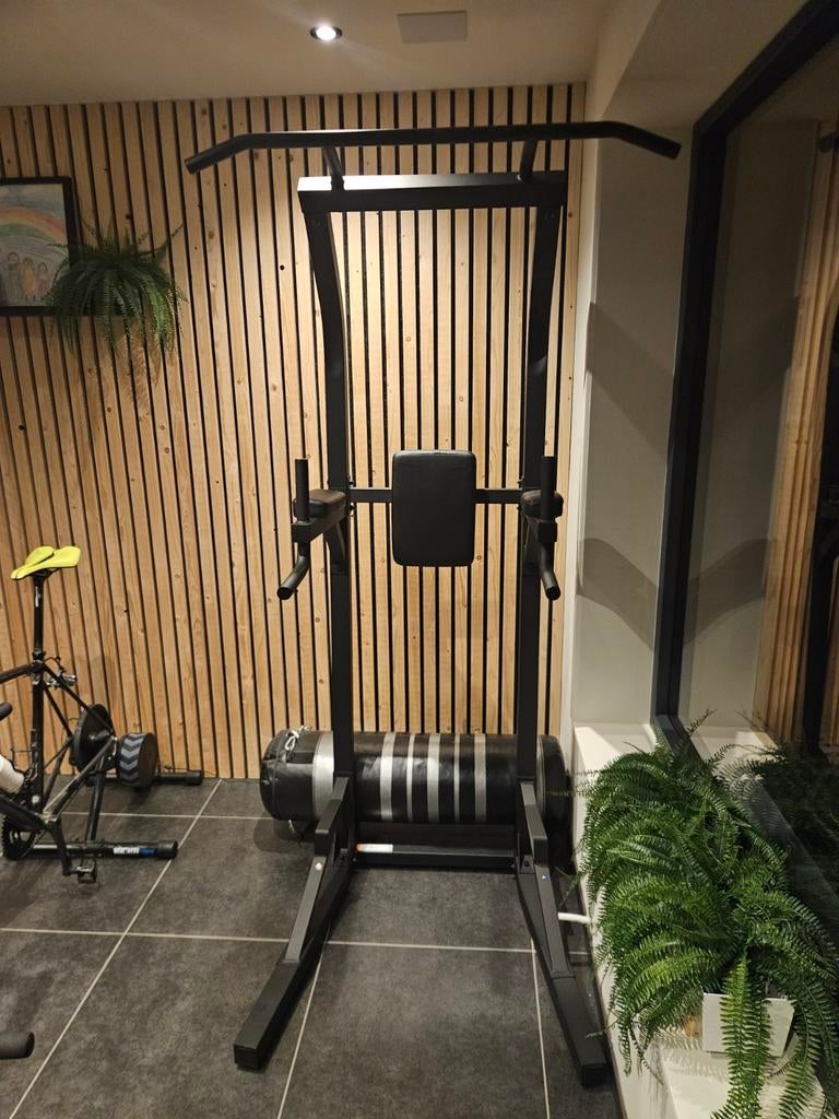 Training station 900, Ophalen