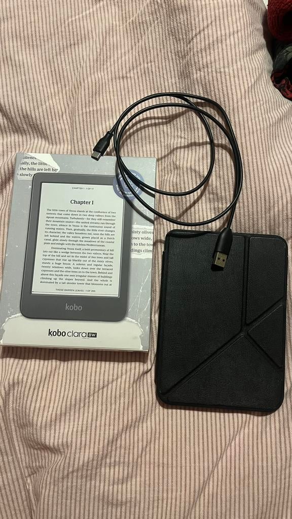 e reader kobo clara bw + case, Ophalen, Zo goed als nieuw