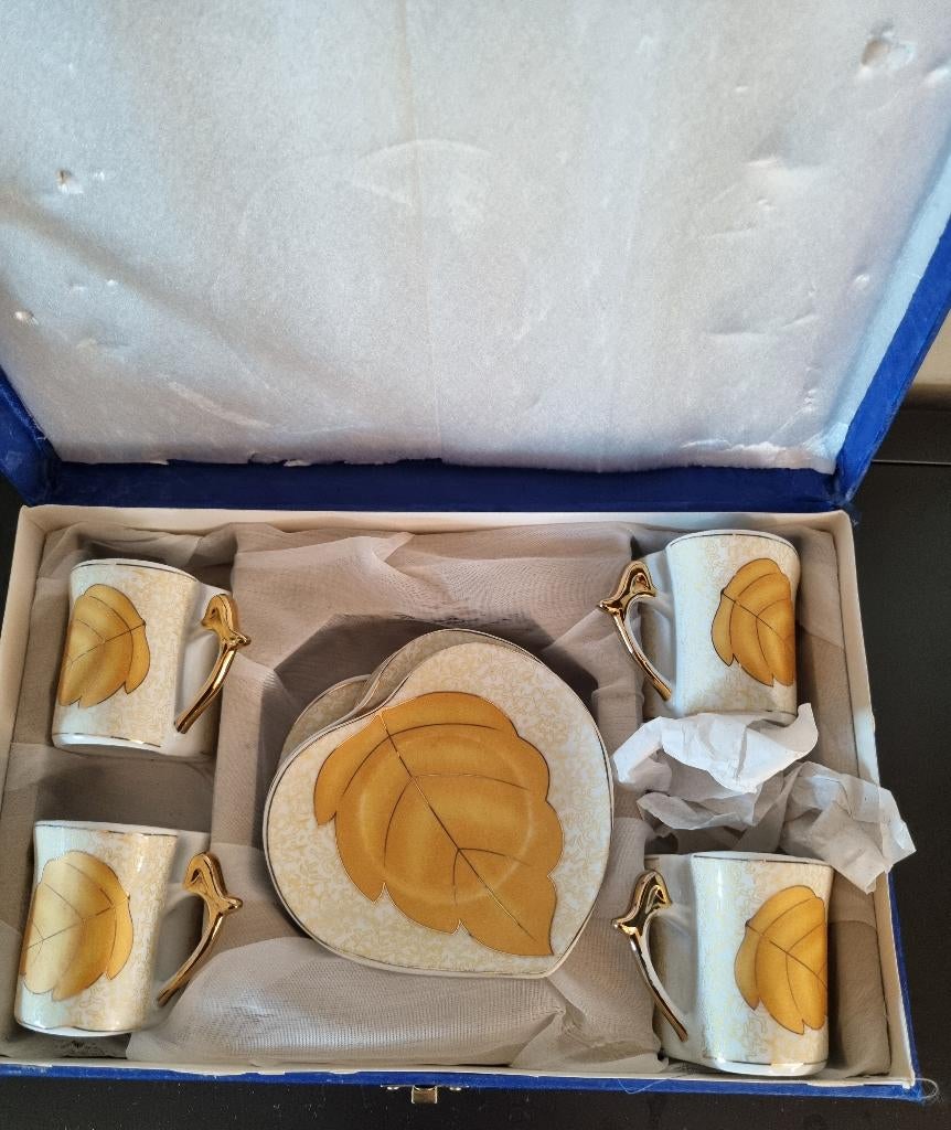 Tasses et soucoupes Bay en céramique/porcelaine (4 pièces), Antiquités & Art, Antiquités | Services (vaisselle) complet, Envoi