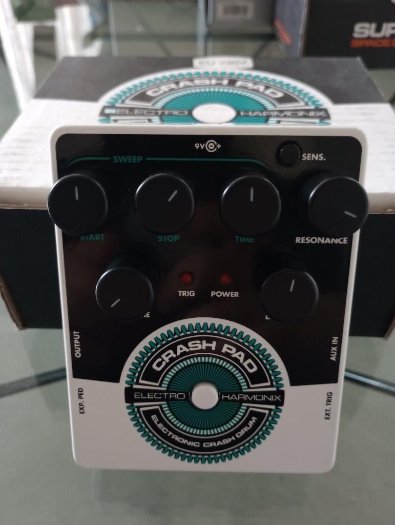 Electro-Harmonix Crash Pad – analoge percussion / synth drum, Ophalen, Zo goed als nieuw
