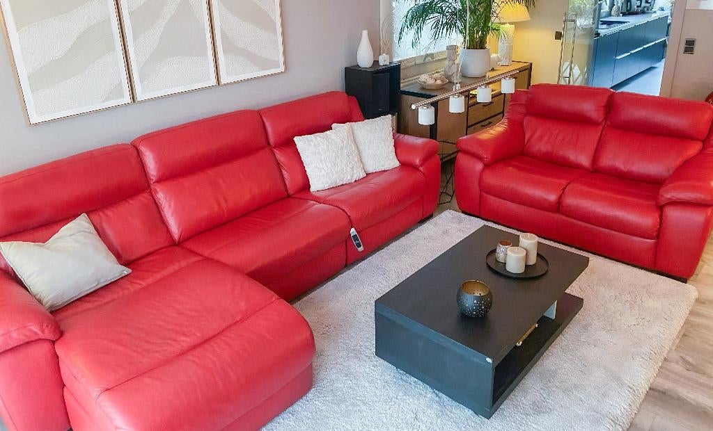 Hoogwaardige rode leren bank 6-zits - elektrische relaxbank, Huis en Inrichting, Ophalen, Zo goed als nieuw, Leer, Cuir rouge moderne