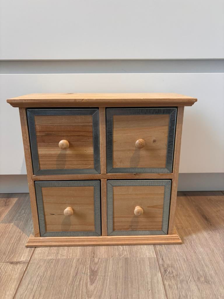 Klein kastje, Minder dan 50 cm, Gebruikt, Ophalen of Verzenden, 3 of 4 laden