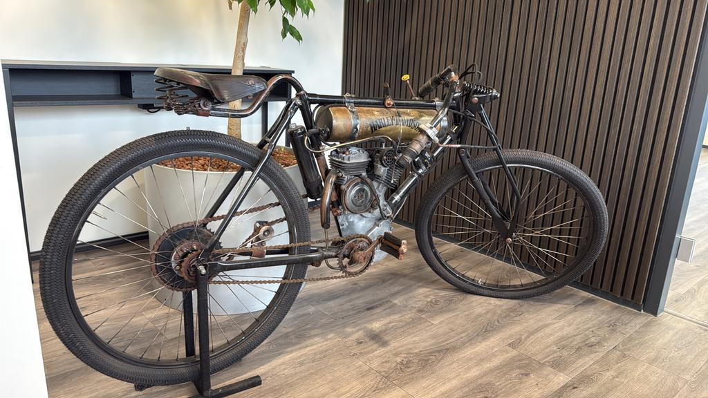 Te koop replica  harley  super gaaf mancave eye cather, Motoren