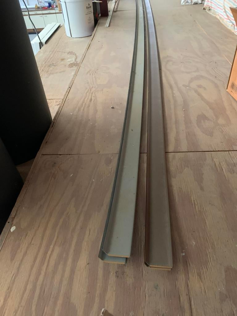 Plinten 3 grijs/5 bruin/3 goudimitatie aan 10 euro/stuk, Ophalen, Zo goed als nieuw, Plinten