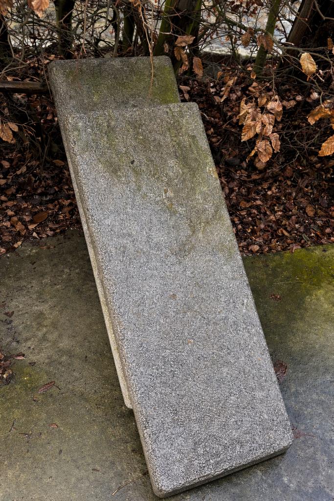 Stapstenen - boordstenen - trapstenen: 2 stuks, Ophalen, Gebruikt