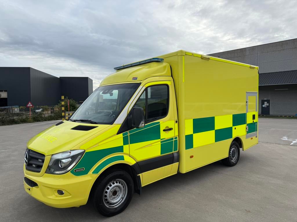 Ambulance Mercedes Sprinter 3.0 , 2016 ,196.000  KM , Euro 6, Auto's, Euro 6, Mercedes-Benz, Bedrijf, Diesel