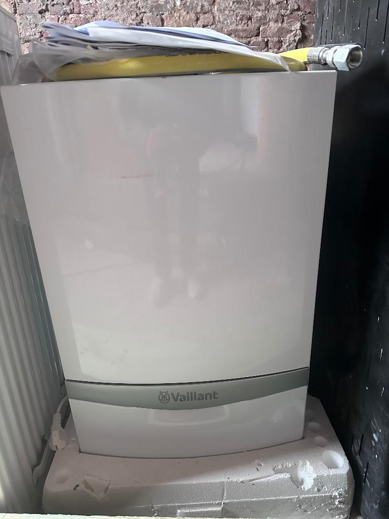 Vaillant ecoTEC plus VC 306-5-5 - Nieuw ongebruikt, Doe-het-zelf en Bouw, Chauffageketels en Boilers, Nieuw, Boiler, Aardgas, Minder dan 3 jaar oud