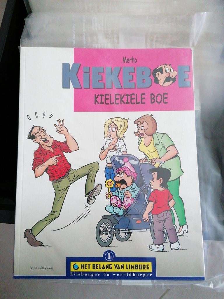 Stripverhalen 100 st Reeks Het Belang van Limburg, Ophalen, Smurfen, Zo goed als nieuw