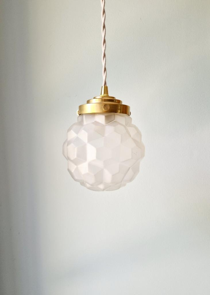 Suspension Art Déco en verre satiné, années 1920-30, Enlèvement