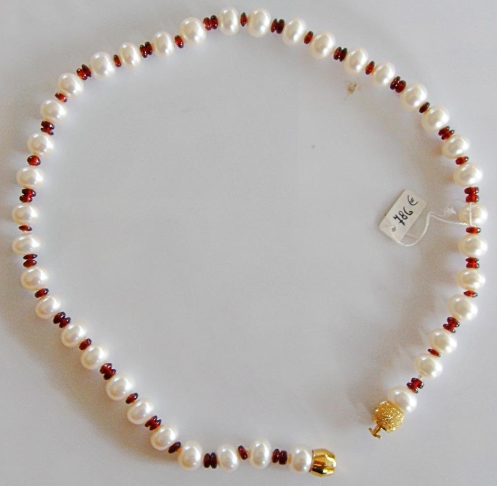 Collier perles culture blanches grenats 42 cm fermoir or 18K, Neuf, Pierre ou Minéral, Enlèvement ou Envoi, Avec pierre précieuse