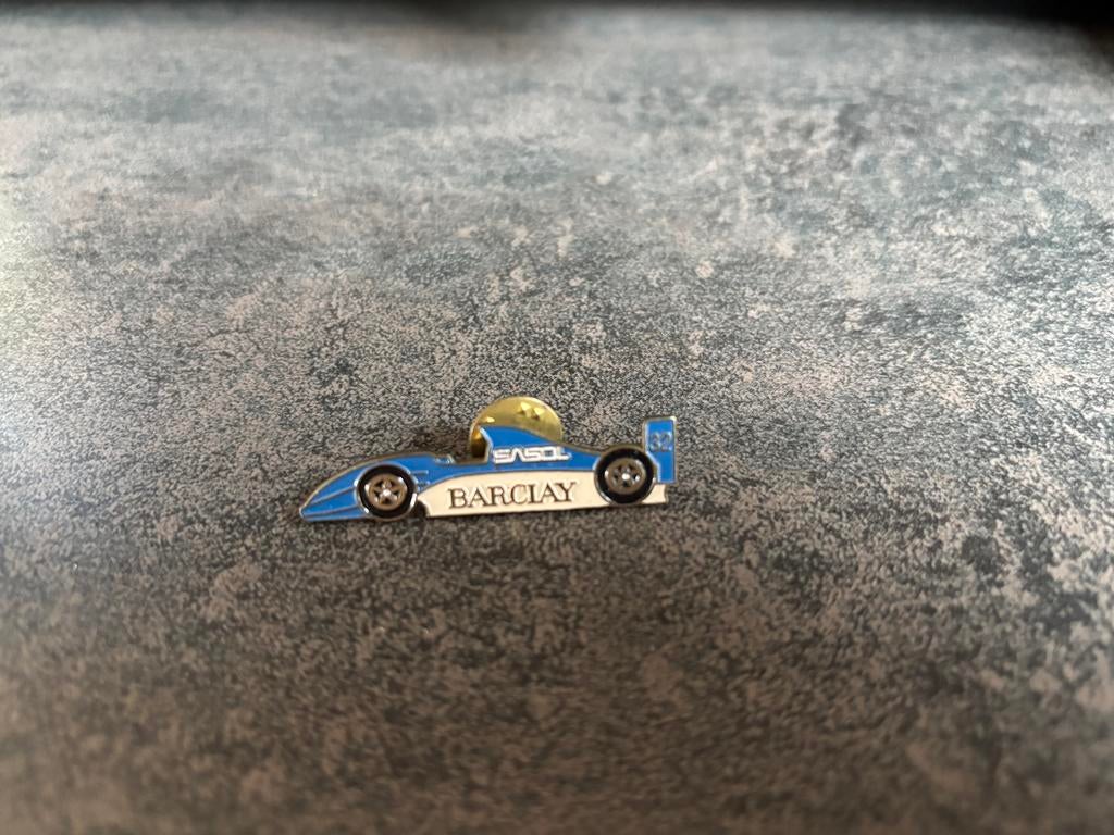 Pins Formule 1 Stefano Modena Jordan Jordan Yamaha 192, Verzamelen, Ophalen of Verzenden, Zo goed als nieuw, Sport, Speldje of Pin