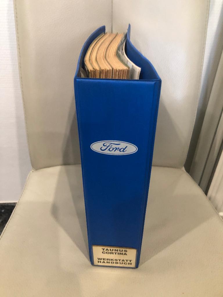 FORD TAUNUS - CORTINA  orgineel garage handleiding., Boeken, Auto's | Boeken, Ophalen of Verzenden, Gelezen, Ford
