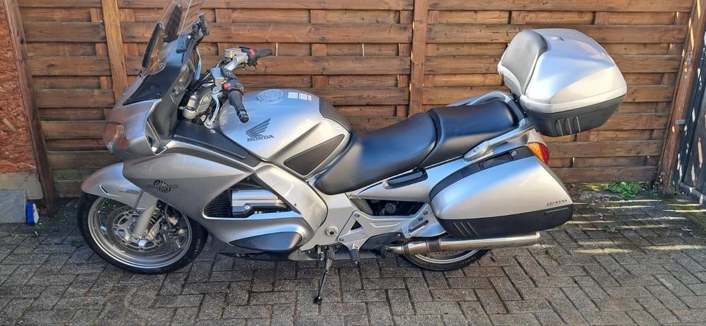 Pan européen 1300e, Motos, Motos | Honda, Particulier, Poignées chauffantes