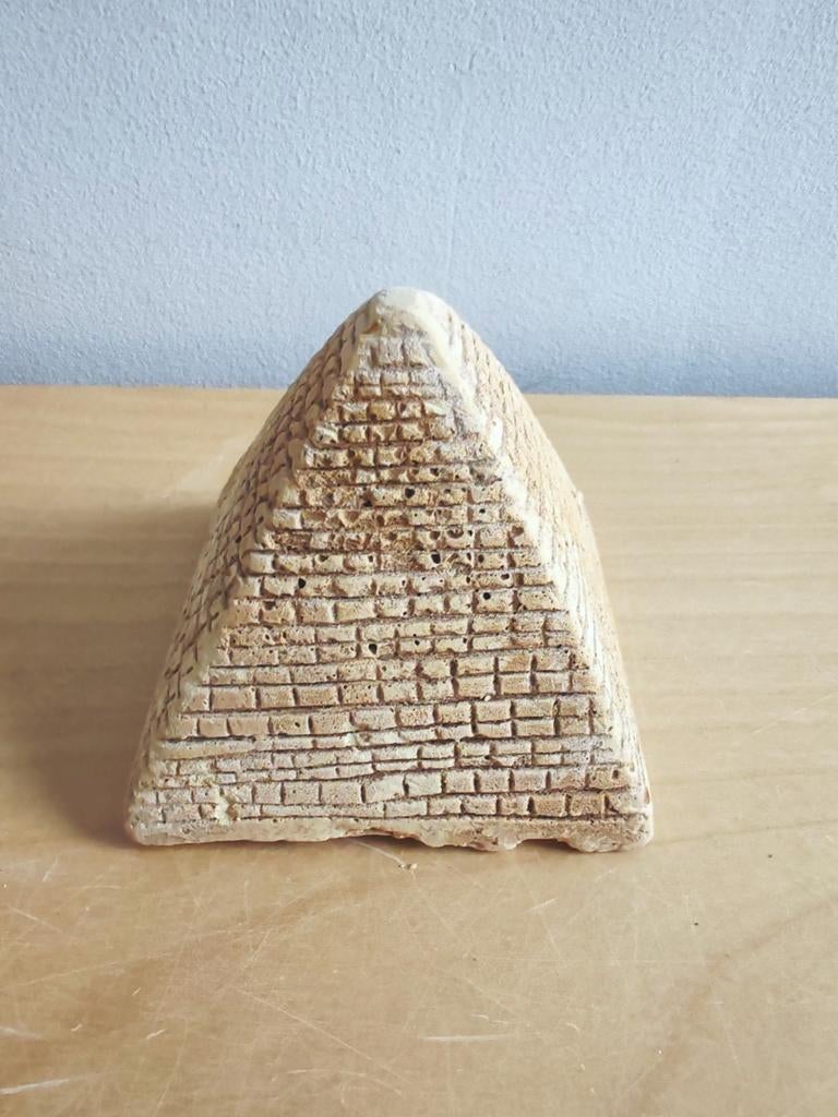 Decoratieve Egyptische piramide in gereconstitueerde steenst, Ophalen of Verzenden