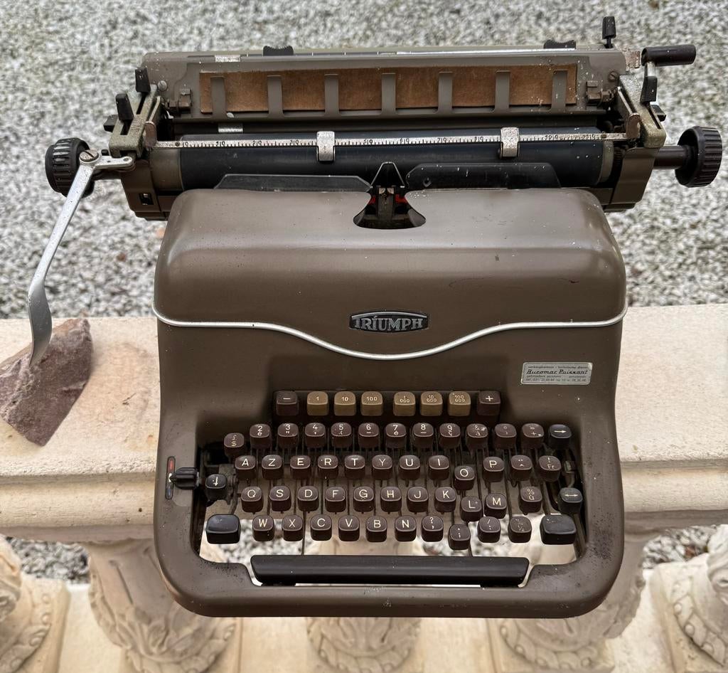 Triumph typemachine, Ophalen, Gebruikt