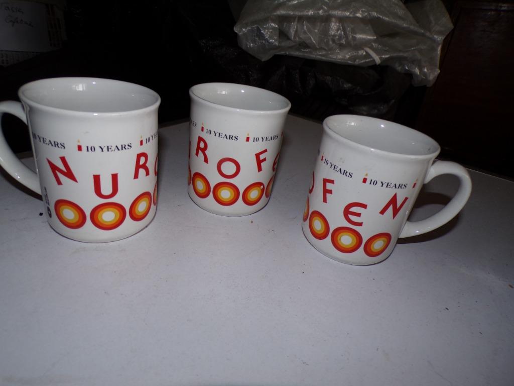 MUG PUBLICITAIRE NUROFEN 10 ANS, Enlèvement, Comme neuf, Autres types