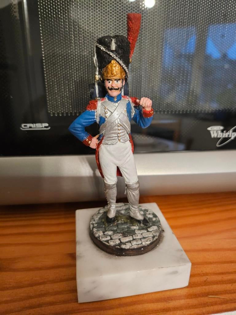 Soldat de Plomb "Grenadier" de la garde royale, Collections, Statues & Figurines, Enlèvement ou Envoi