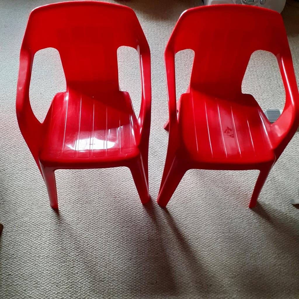 2 rode kinderstoelen, Ophalen, Gebruikt