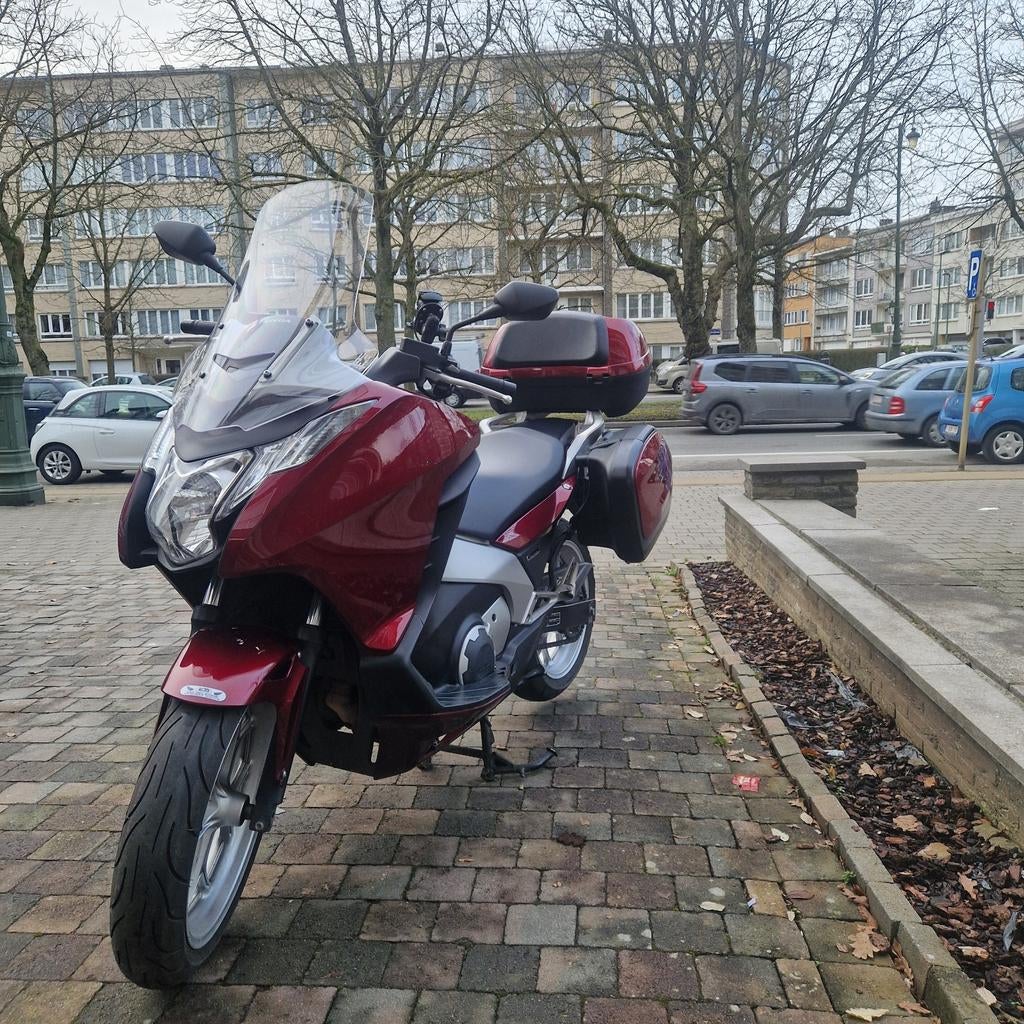 Honda integra 700, Motos