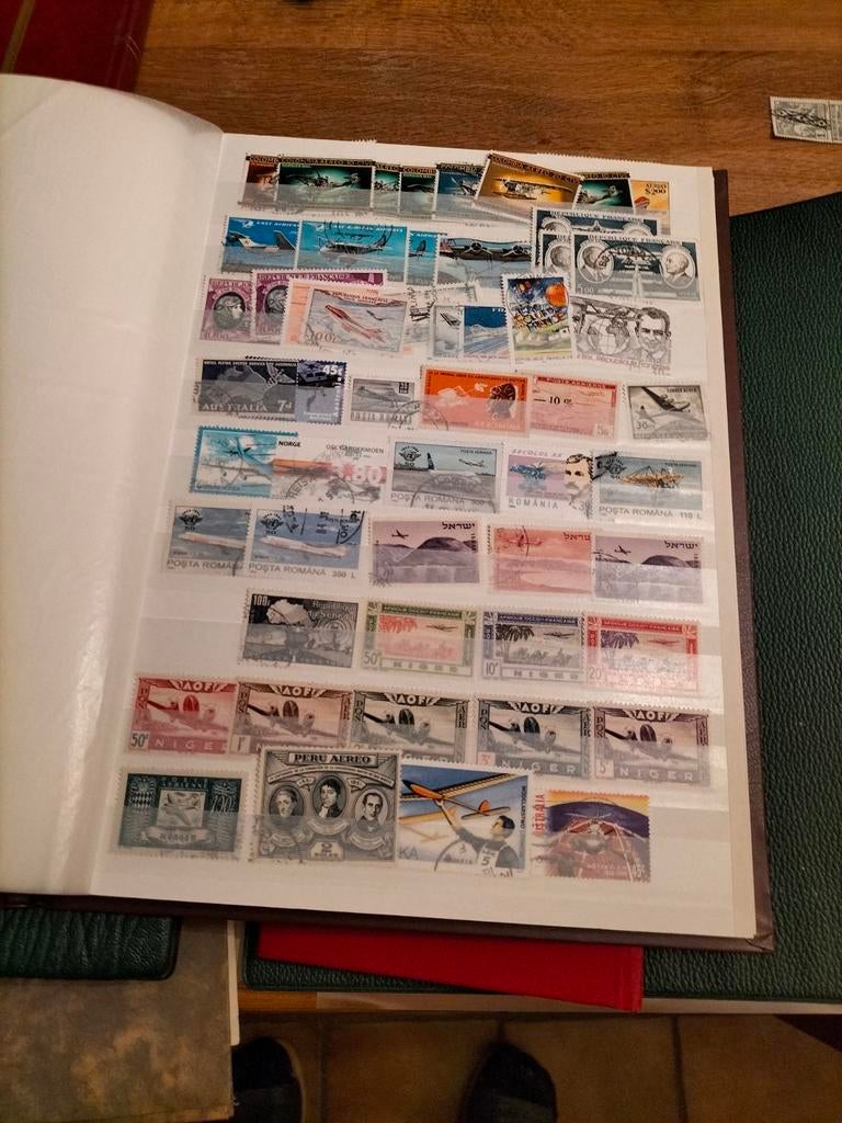 Album photo sur le thème des avions du monde, Enlèvement ou Envoi