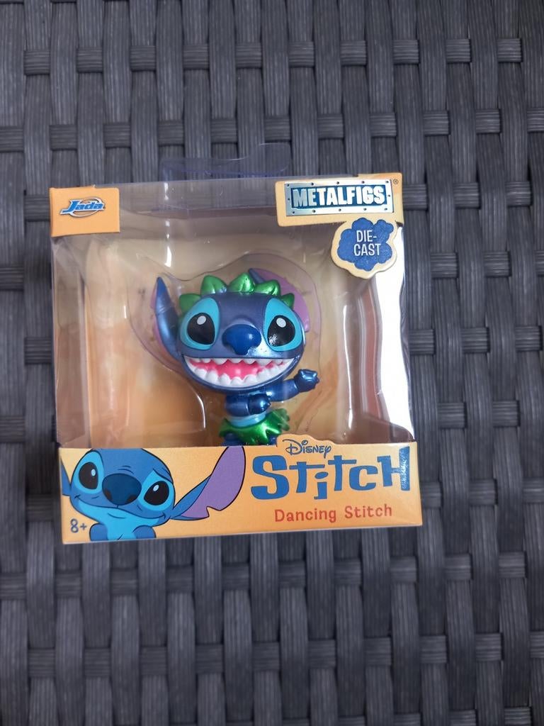 Dancing Stitch Disney, Collections