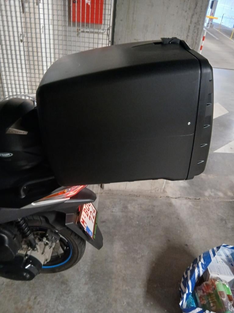 Grande caisse livraisons scouter, Motos, Enlèvement