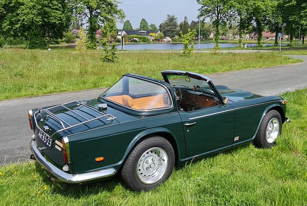 Triumph tr250, Autos, Triumph, Achat, 2500 cm³, Boîte manuelle, Bluetooth