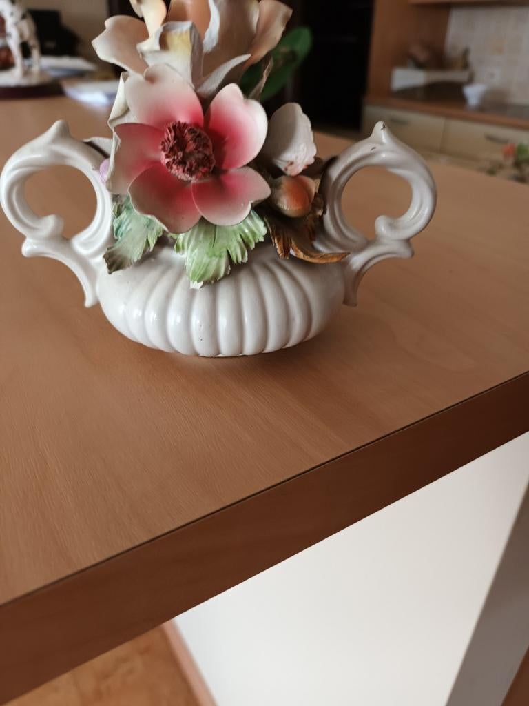 Decoratief stuk in Italiaanse biscuit, Antiek en Kunst, Antiek | Porselein, Ophalen of Verzenden