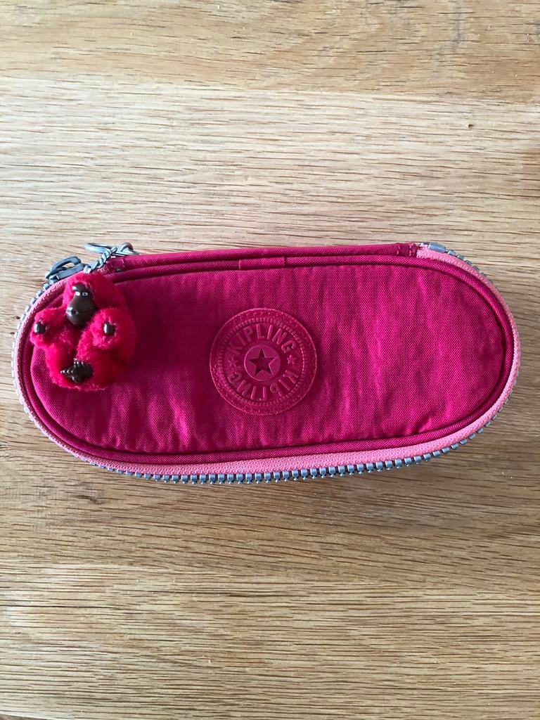 Kipling middelgrote pennenetui als nieuw, Ophalen, Zo goed als nieuw