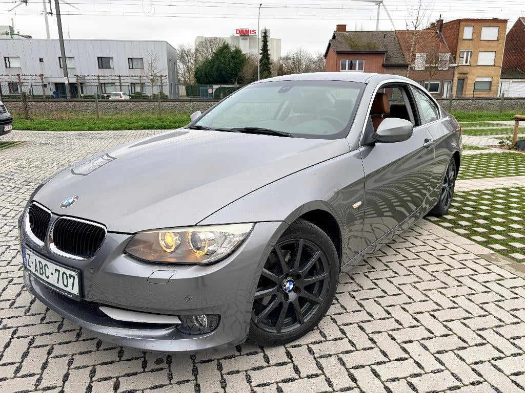 BMW Série 3 320i 2011, Autos, Cuir, Achat, Entreprise, Boîte manuelle