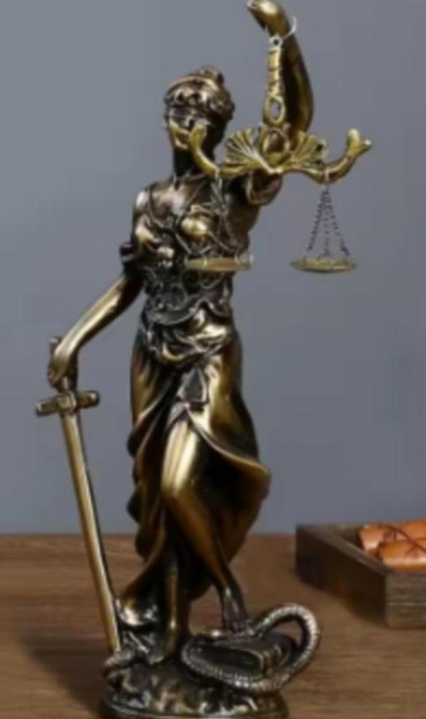 Prachtig beeldje Vrouwe Justitia bronskleurig (19.5cm), Ophalen of Verzenden, Nieuw, Mens