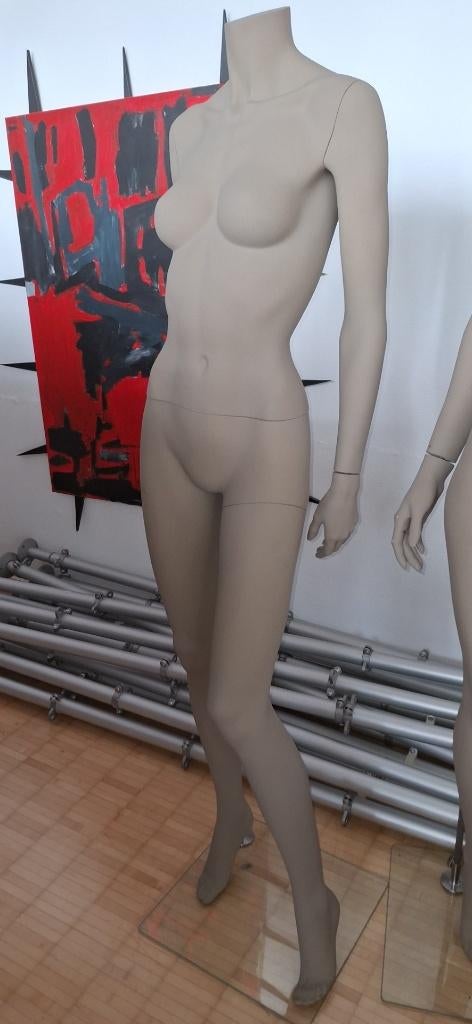 etalagepop Bonami, Ophalen, Zo goed als nieuw