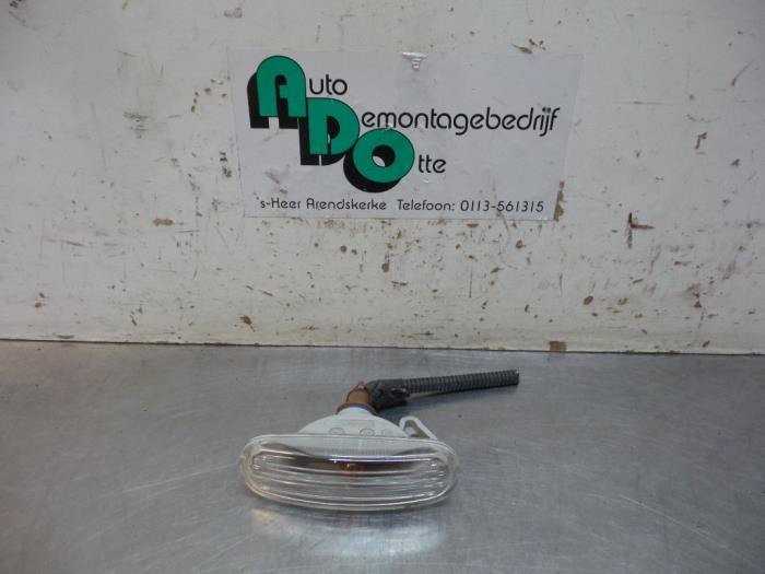 Clignotant protection avant gauche d'un Fiat Punto Evo, -, Utilisé, Fiat, -