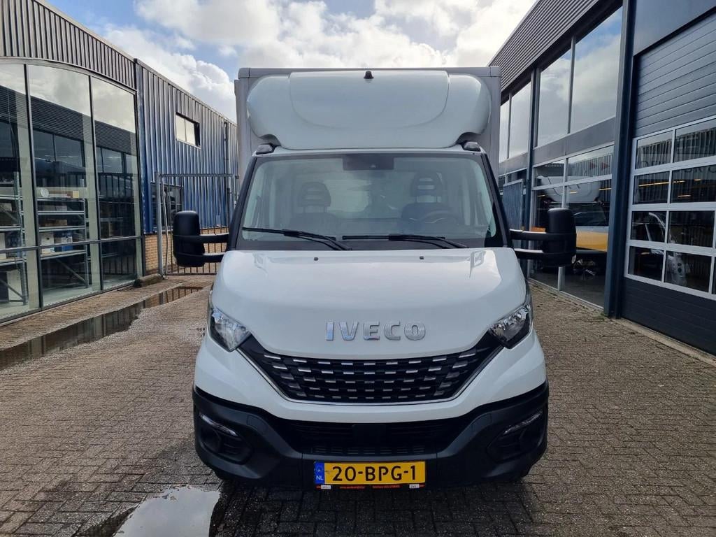 Iveco Daily 70C18 3.0D Koffer 1000kg LBW GVW 7000kg Euro 6, Auto's, Automaat, Achterwielaandrijving, Euro 6, 4 cilinders