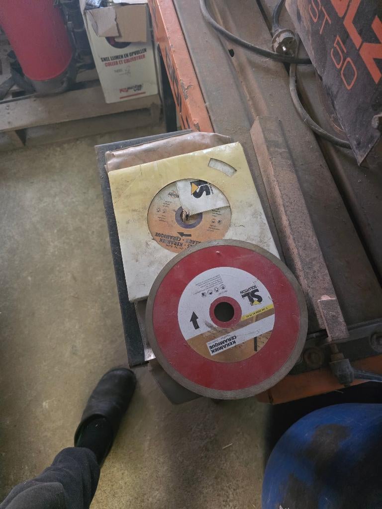 Tafel water zaag machine voor tegels, Enlèvement, Utilisé