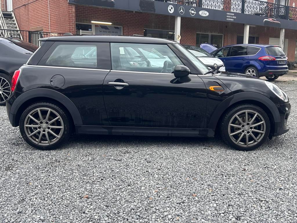 Mini cooper 1.5 diesel bj 2016 km 91.000, Auto's, Voorwielaandrijving, 4 zetels, Stof, 4 cilinders