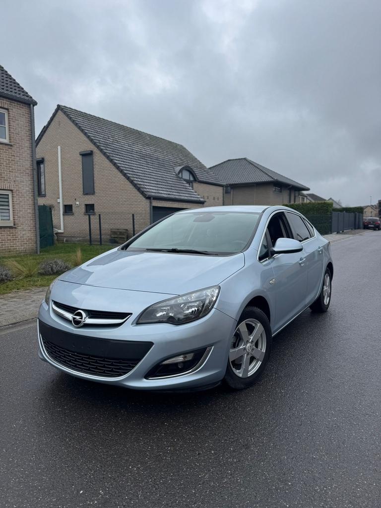 Opel Astra Nochtback, Achat, Entreprise, Boîte manuelle, 5 portes