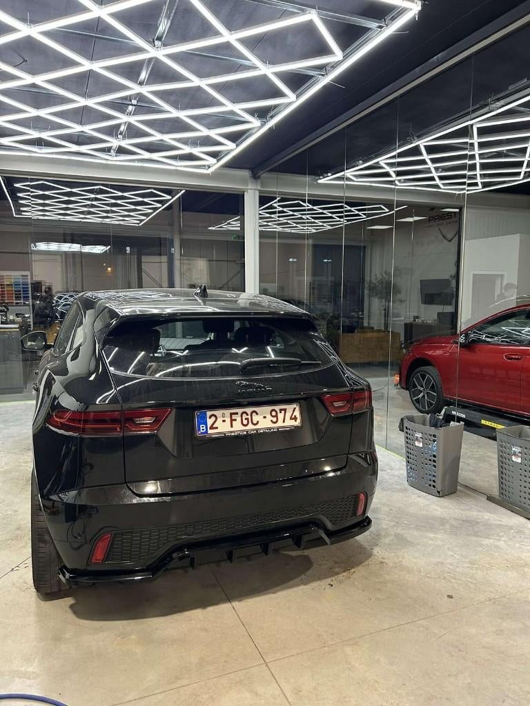Jaguar E pace 2.0D AWD, Maxton body kit, Groot onderhoud ok, Automaat, 4 zetels, Stof, Zwart