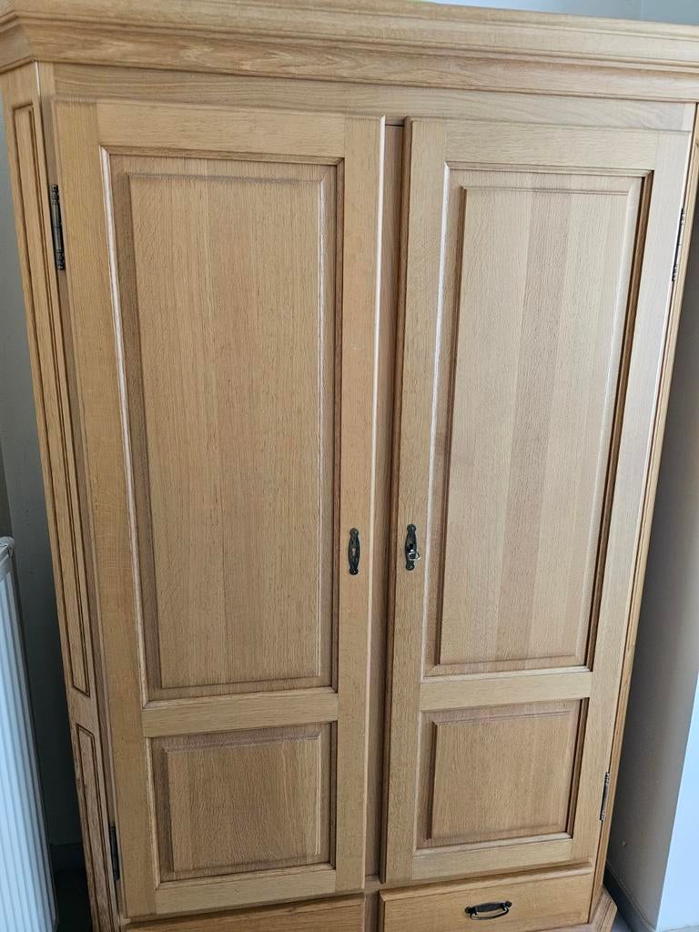 Armoire chêne massif, Enlèvement, Chêne