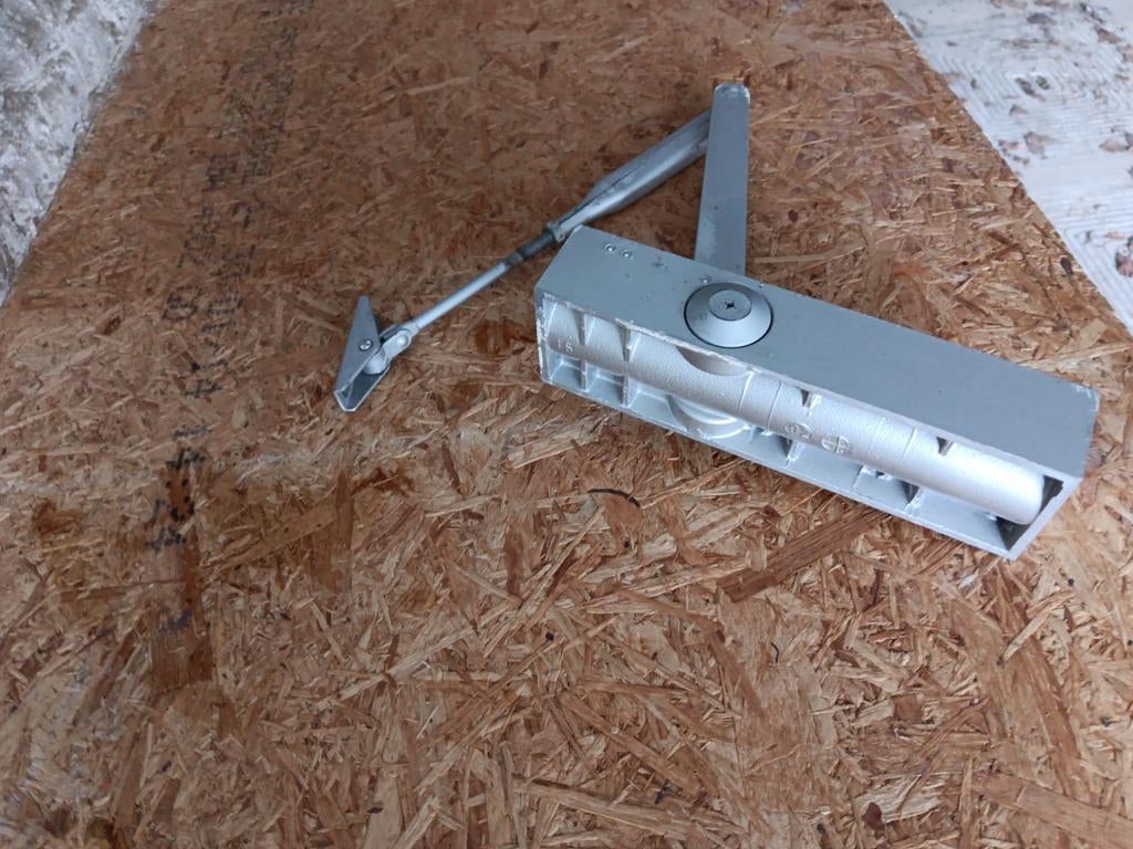 Deurpomp, Ophalen, Zo goed als nieuw