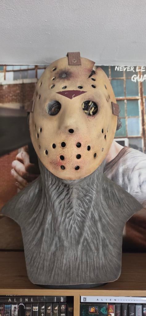 Friday the 13th jason voorhees, Ophalen