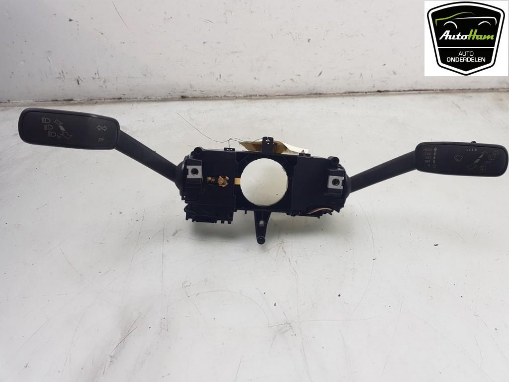 COMBINE COMMODO Volkswagen Polo VI (AW1) (01-2017/08-2021), Utilisé, Volkswagen